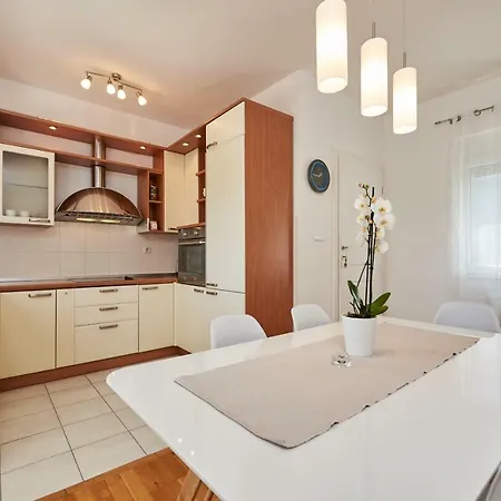Apartment Sara I Klara Trogir